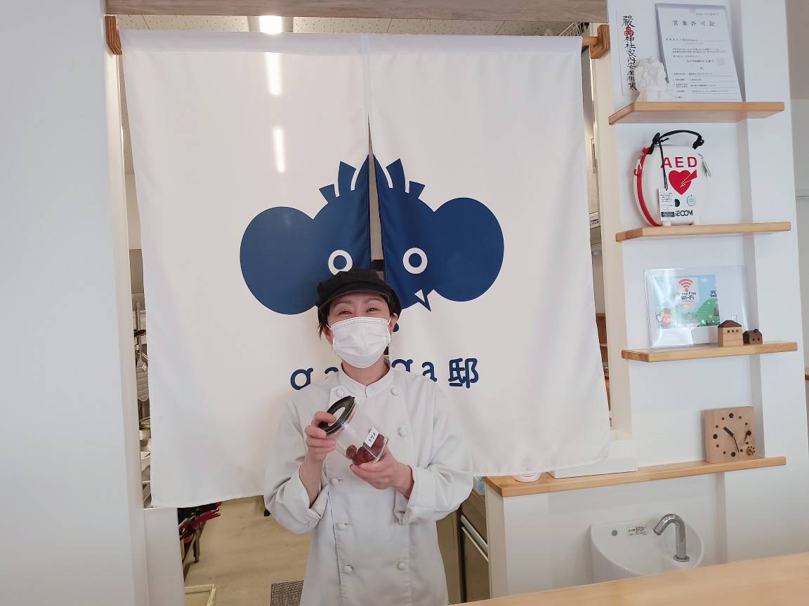 カレーを作るスタッフ